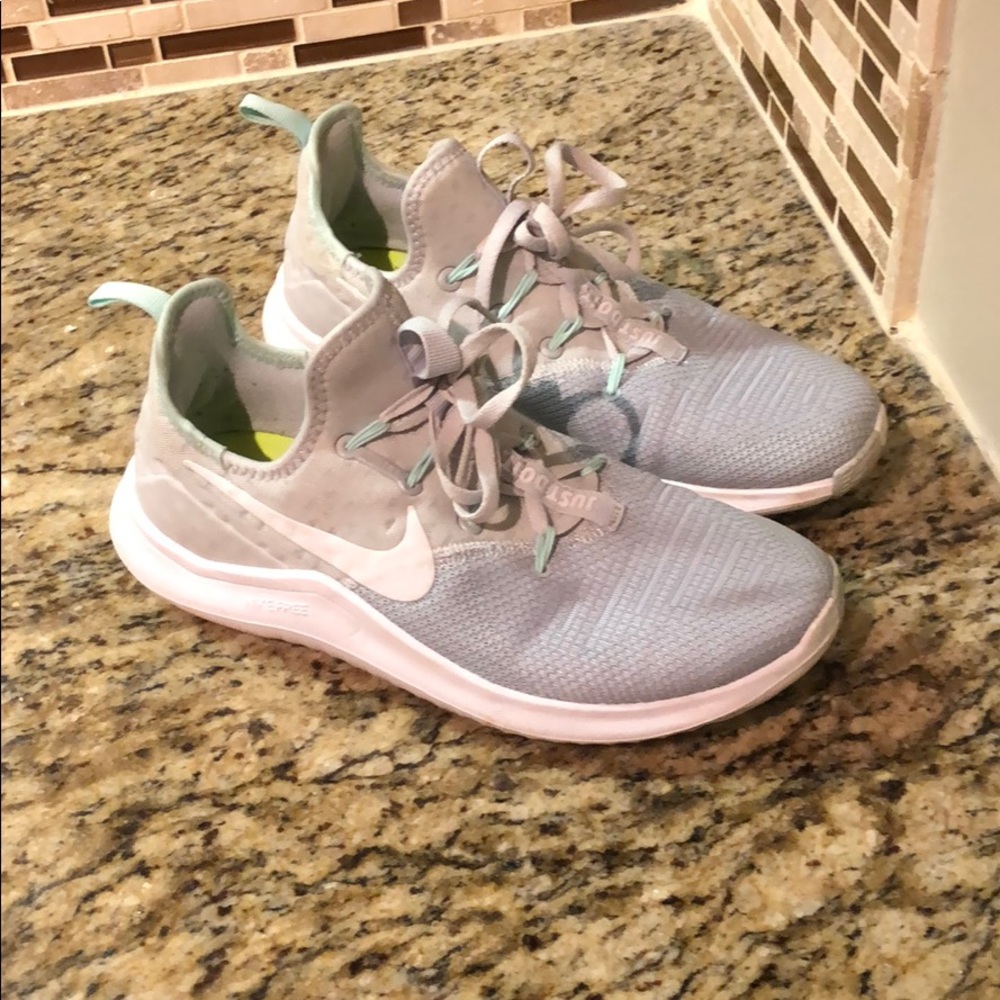 Nike free TR  size 8